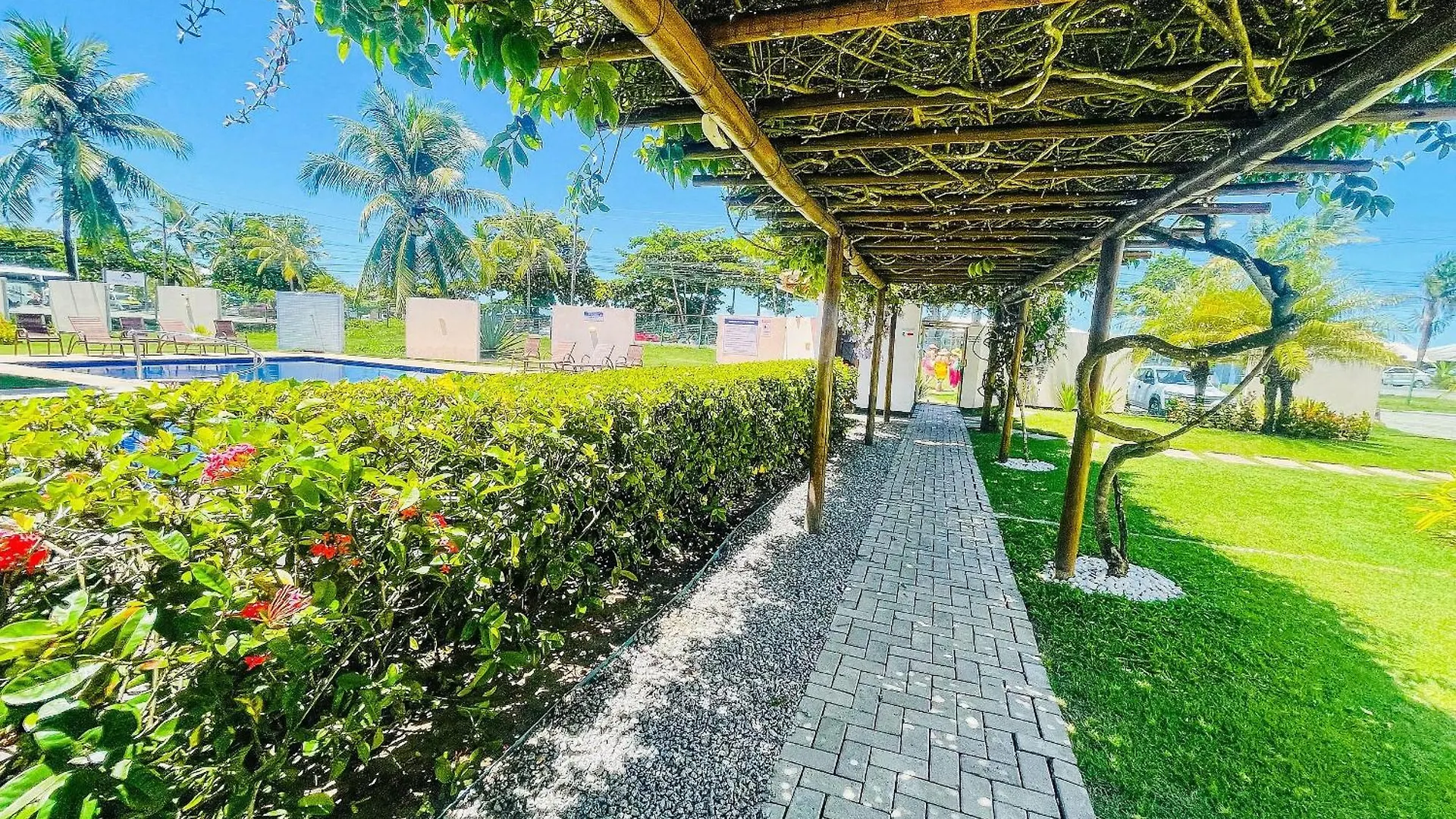 Taperapua Beachfront: 2-Bedroom Apartment with Wi-Fi and Parking Porto Seguro 0*,  Brazil