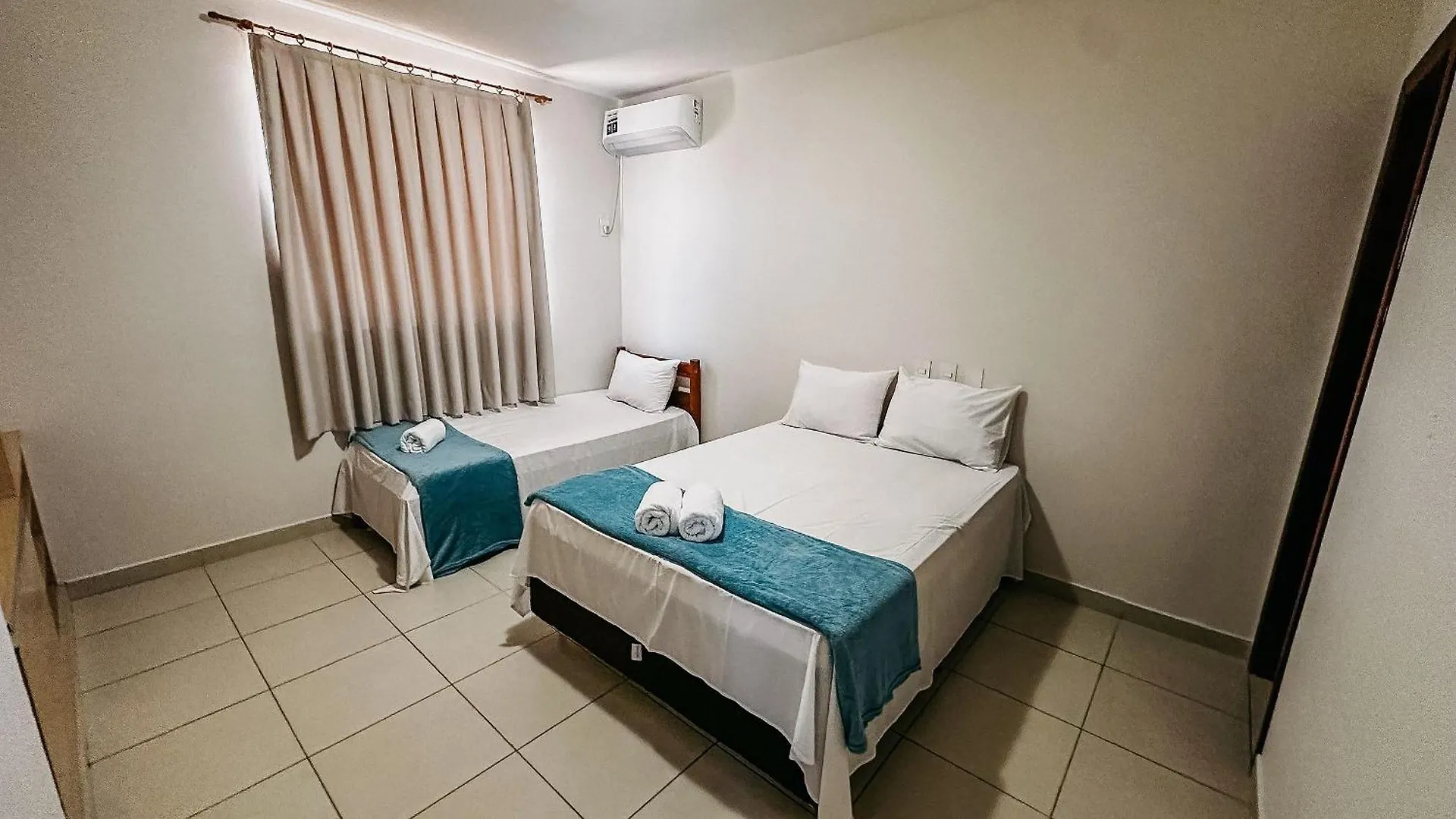 Holiday home Taperapua Beachfront: 2-Bedroom Apartment with Wi-Fi and Parking Porto Seguro