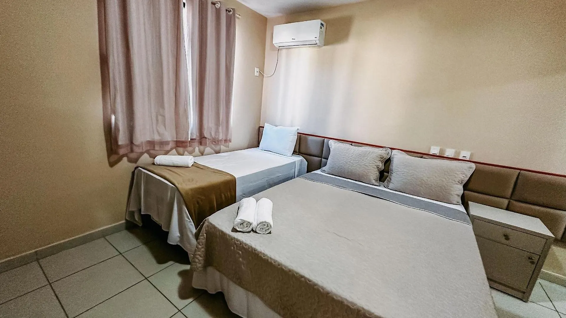 Taperapua Beachfront: 2-Bedroom Apartment with Wi-Fi and Parking Porto Seguro Holiday home