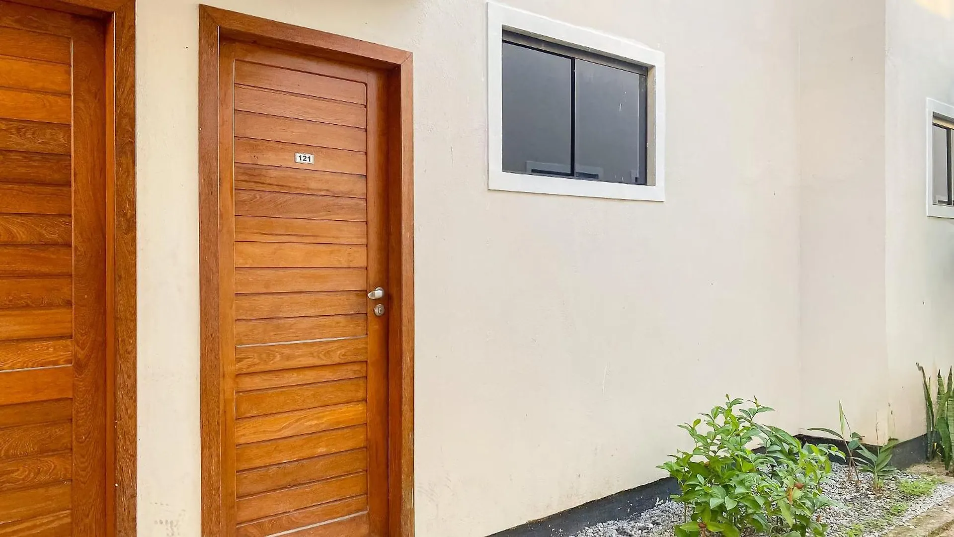 Aptos Em Condominio Frente Mar Na Praia De Taperapua, Atravessou A Rua Esta Na Praia, Aptos Com 2 Quartos Com Ar Condicionado, Internet Privativa 300Mbps, 1 Vaga De Garagem, Acomodam Ate 6 Pessoas Porto Seguro Hébergement de vacances