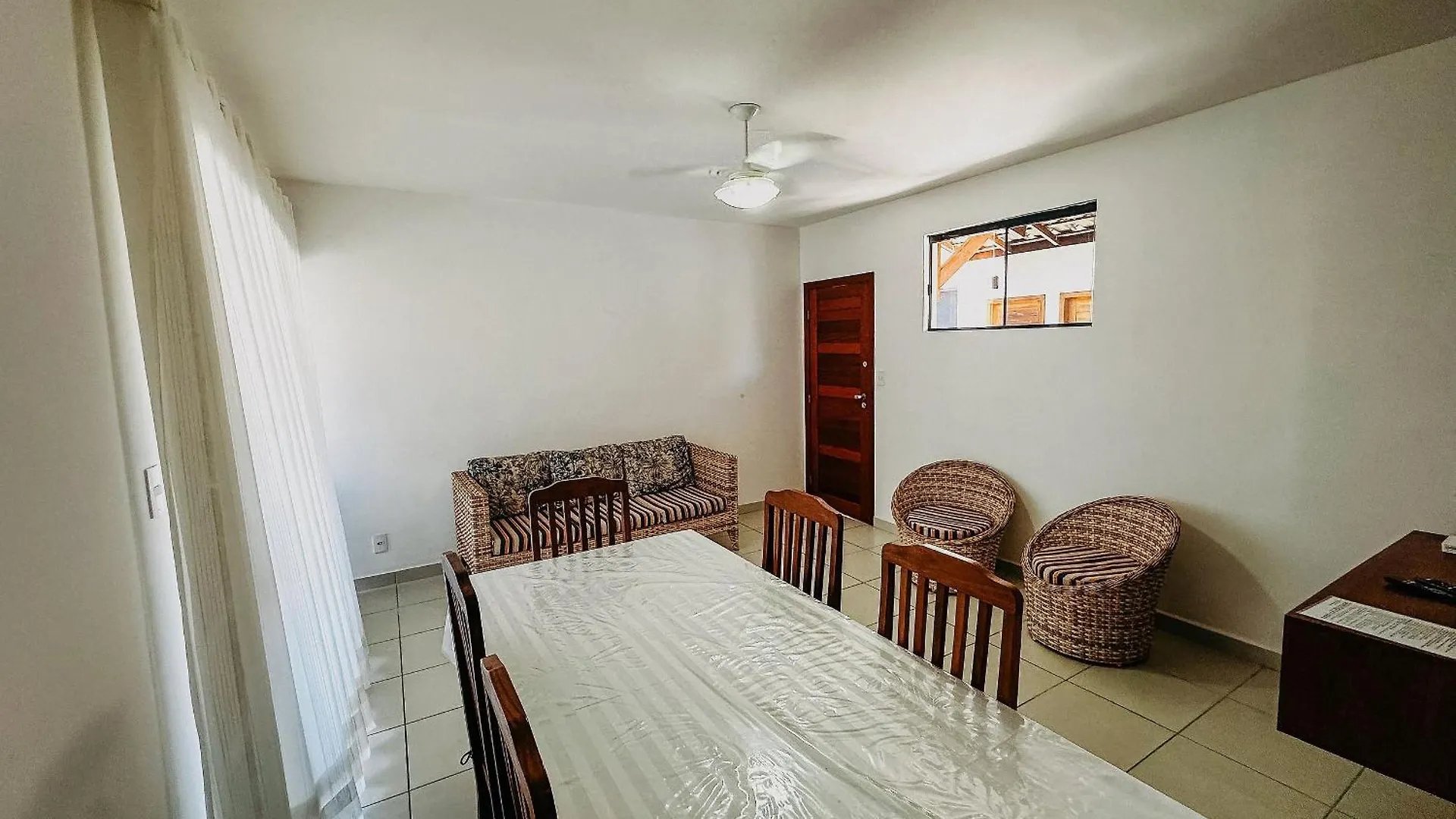 Holiday home Taperapua Beachfront: 2-Bedroom Apartment with Wi-Fi and Parking Porto Seguro Brazil