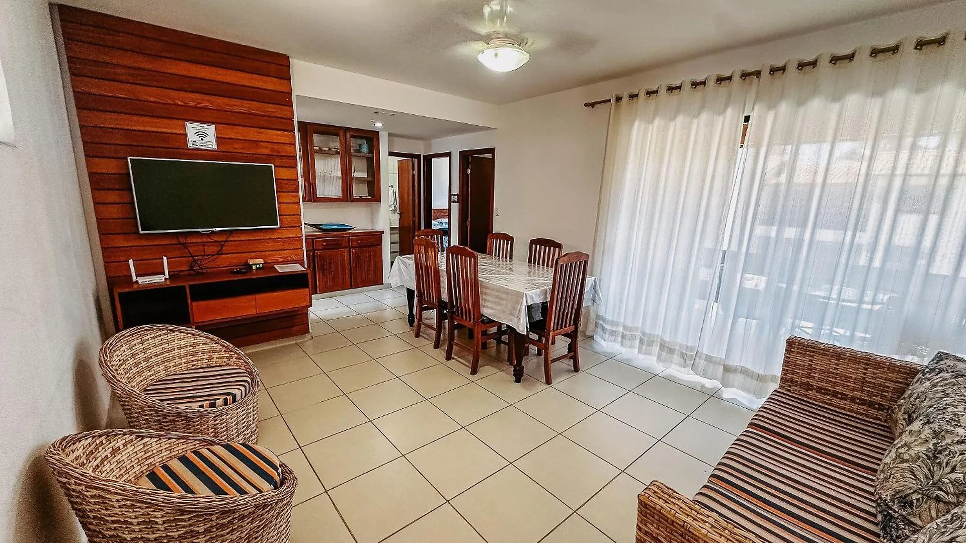 Holiday home Taperapua Beachfront: 2-Bedroom Apartment with Wi-Fi and Parking Porto Seguro