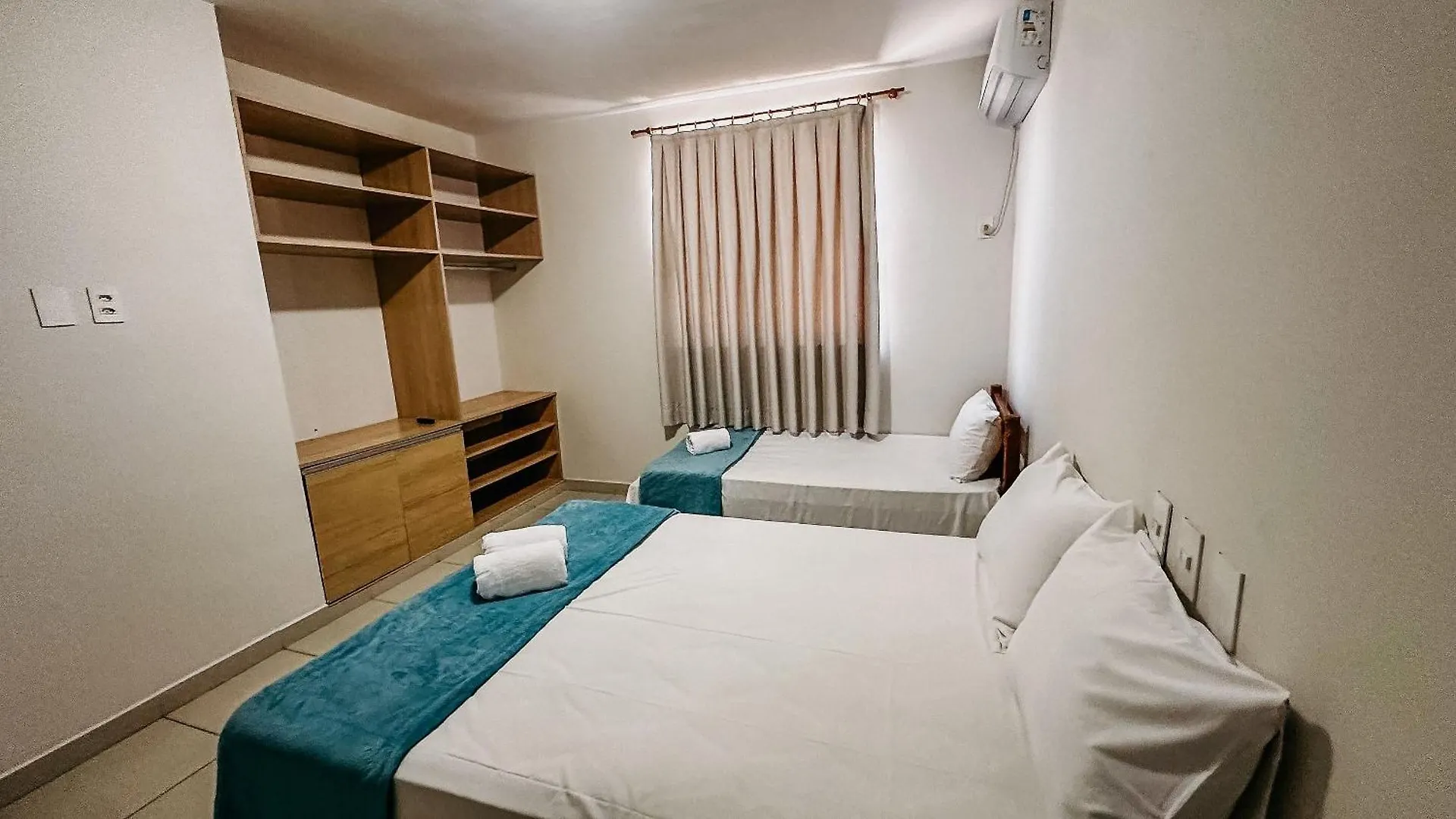 Taperapua Beachfront: 2-Bedroom Apartment with Wi-Fi and Parking Porto Seguro