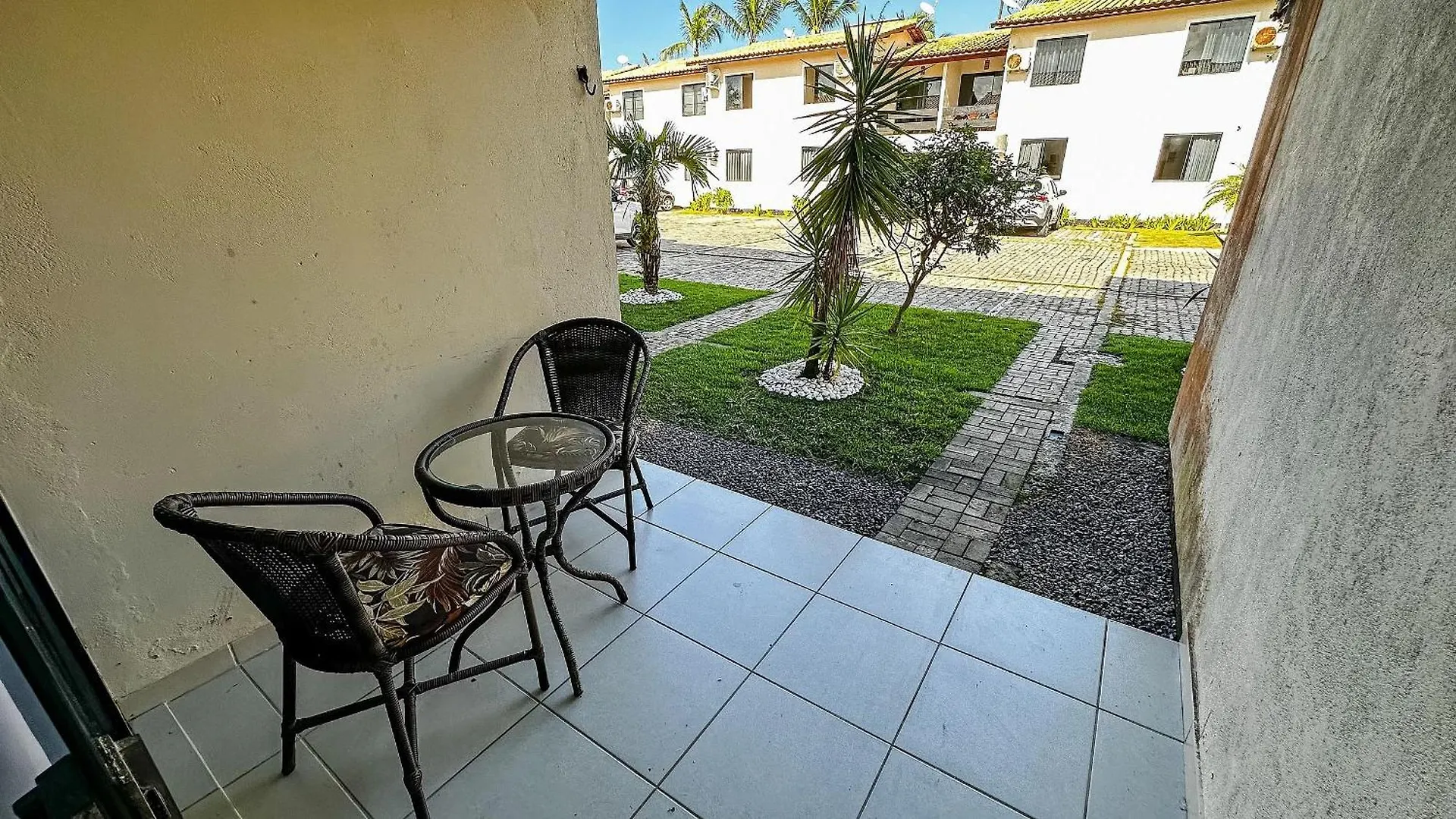 Taperapua Beachfront: 2-Bedroom Apartment with Wi-Fi and Parking Porto Seguro