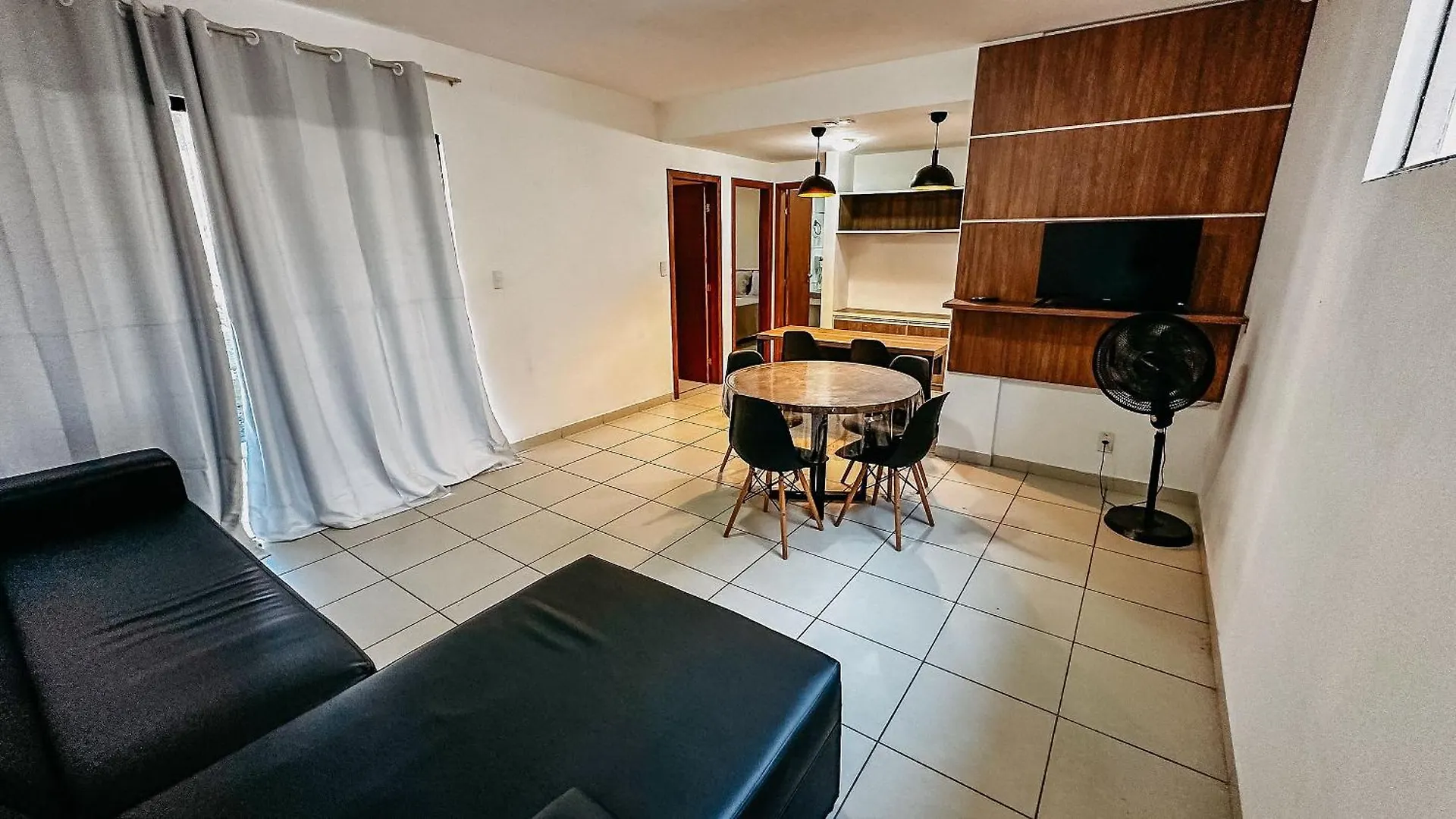 Taperapua Beachfront: 2-Bedroom Apartment with Wi-Fi and Parking Porto Seguro