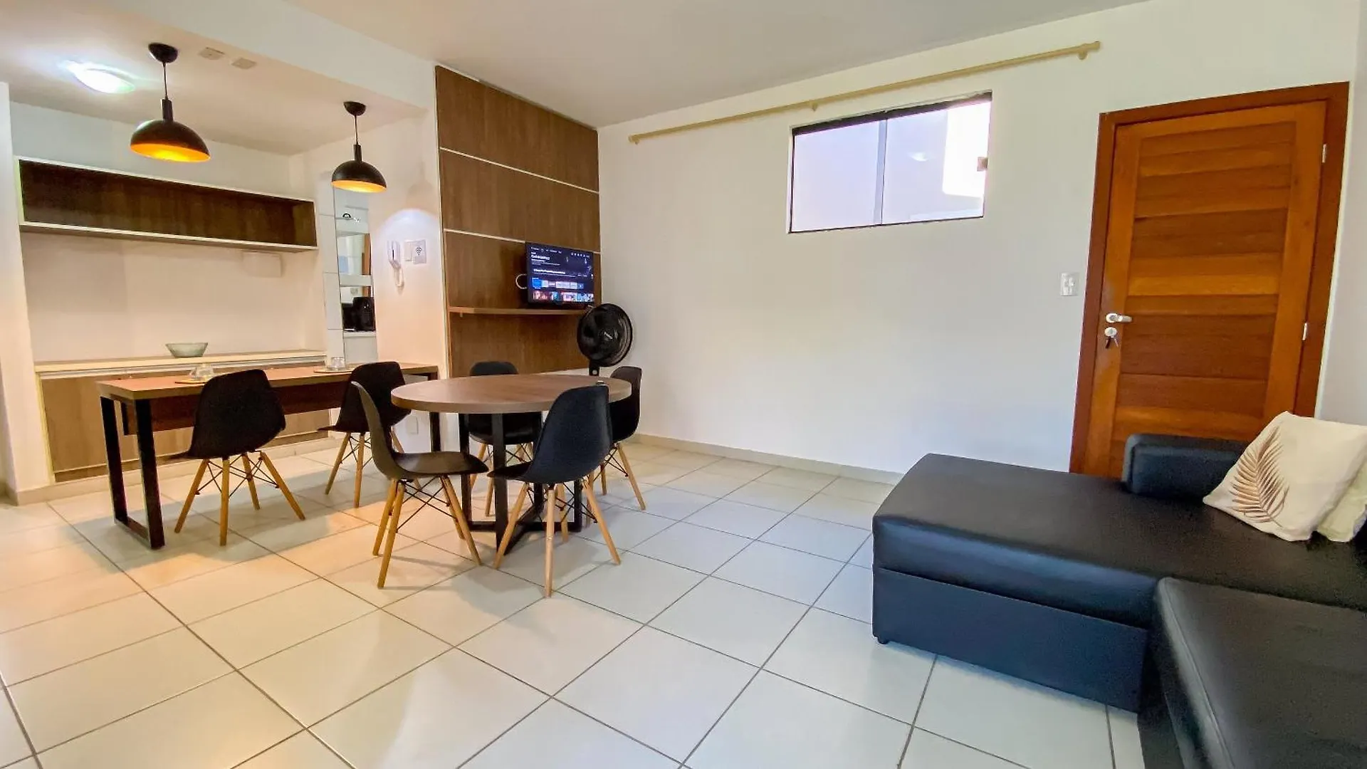 Aptos Em Condominio Frente Mar Na Praia De Taperapua, Atravessou A Rua Esta Na Praia, Aptos Com 2 Quartos Com Ar Condicionado, Internet Privativa 300Mbps, 1 Vaga De Garagem, Acomodam Ate 6 Pessoas 포르투세구로 펜션