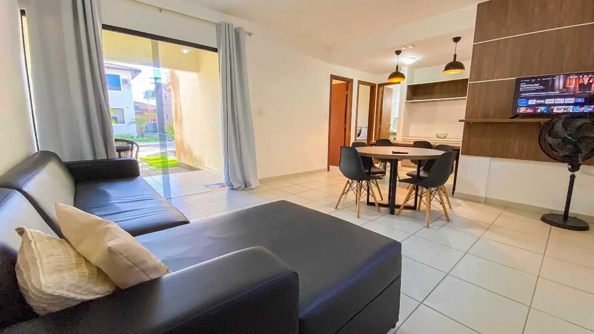 Aptos Em Condominio Frente Mar Na Praia De Taperapua, Atravessou A Rua Esta Na Praia, Aptos Com 2 Quartos Com Ar Condicionado, Internet Privativa 300Mbps, 1 Vaga De Garagem, Acomodam Ate 6 Pessoas 포르투세구로