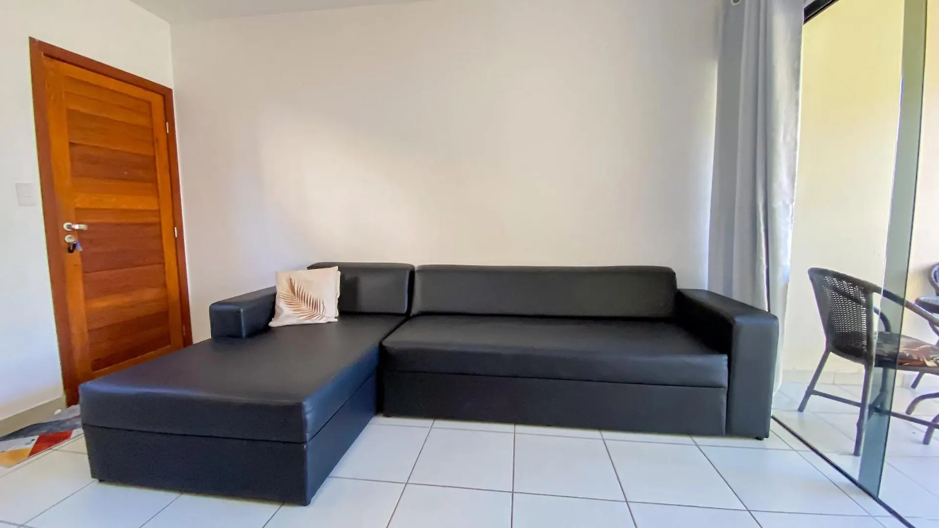 Aptos Em Condominio Frente Mar Na Praia De Taperapua, Atravessou A Rua Esta Na Praia, Aptos Com 2 Quartos Com Ar Condicionado, Internet Privativa 300Mbps, 1 Vaga De Garagem, Acomodam Ate 6 Pessoas 포르투세구로 0*,