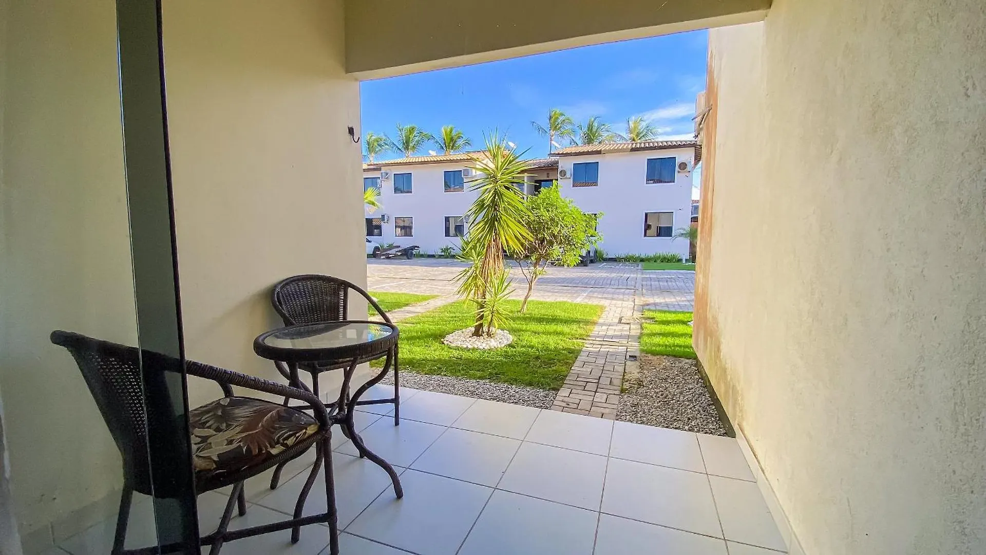 Aptos Em Condominio Frente Mar Na Praia De Taperapua, Atravessou A Rua Esta Na Praia, Aptos Com 2 Quartos Com Ar Condicionado, Internet Privativa 300Mbps, 1 Vaga De Garagem, Acomodam Ate 6 Pessoas 포르투세구로 브라질