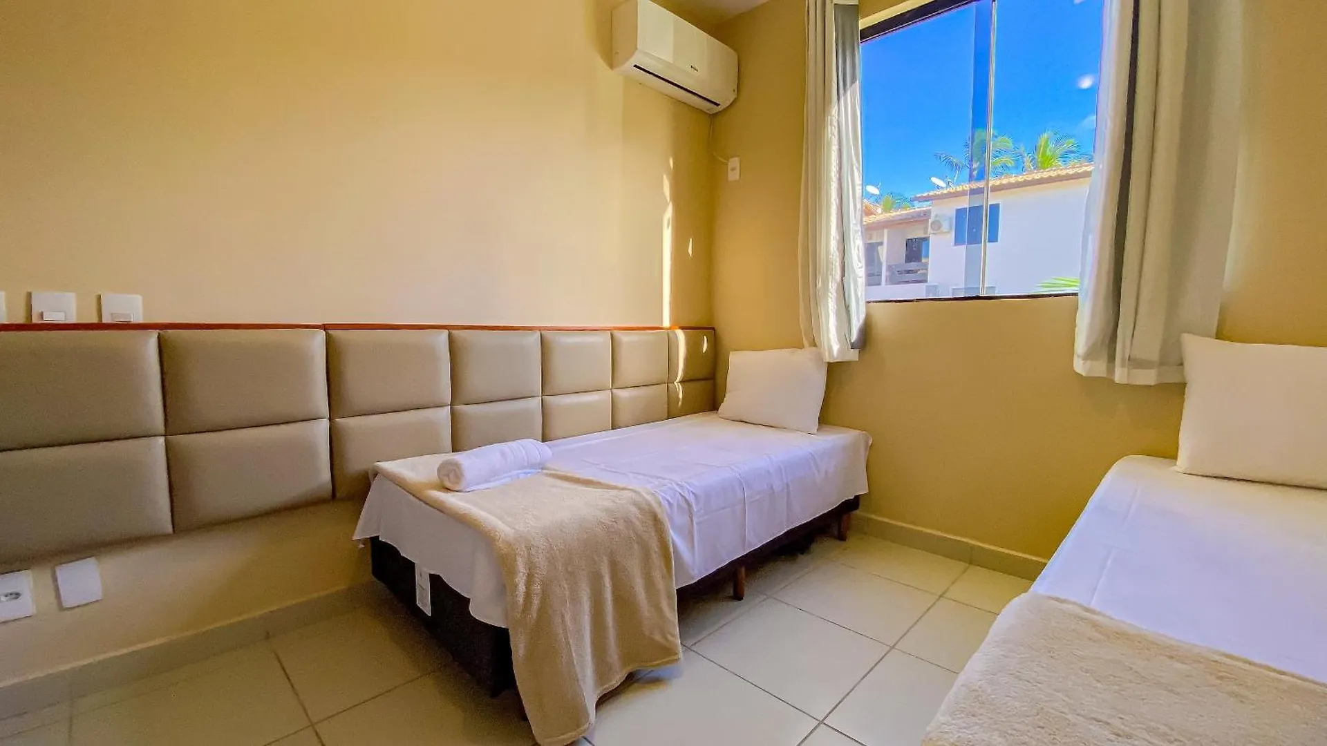 Aptos Em Condominio Frente Mar Na Praia De Taperapua, Atravessou A Rua Esta Na Praia, Aptos Com 2 Quartos Com Ar Condicionado, Internet Privativa 300Mbps, 1 Vaga De Garagem, Acomodam Ate 6 Pessoas 포르투세구로 0*,  브라질